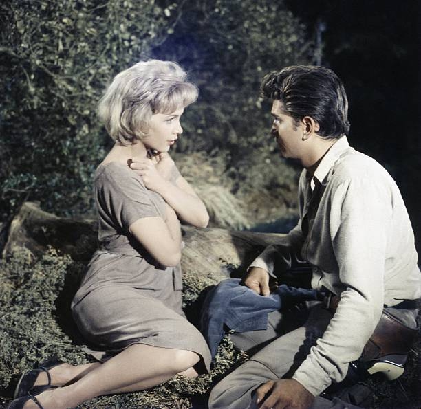 Stella Stevens