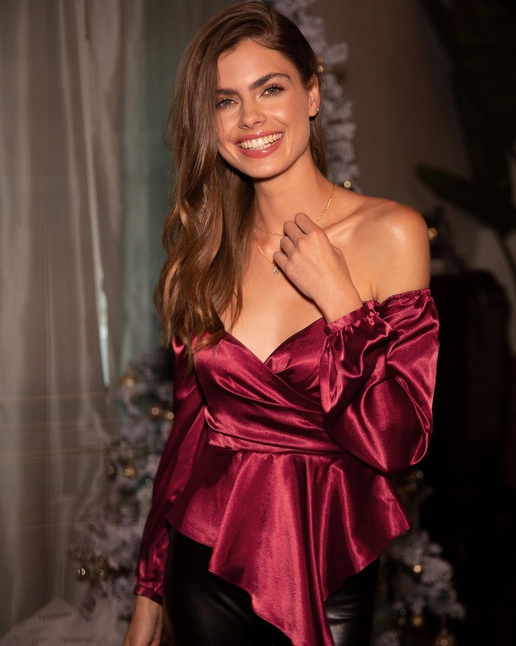 Gwen Van Meir Gwen Van Meir