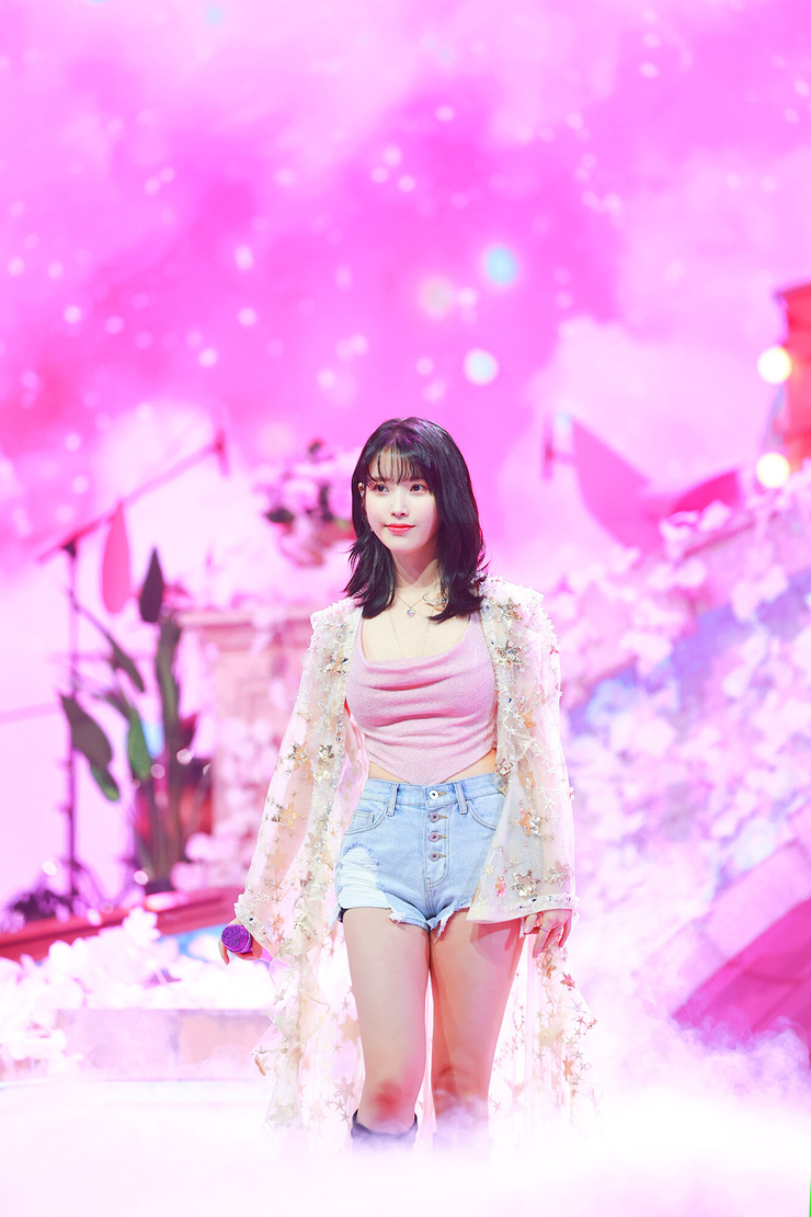IU
