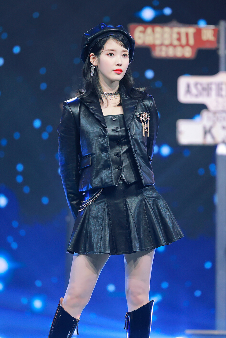 IU