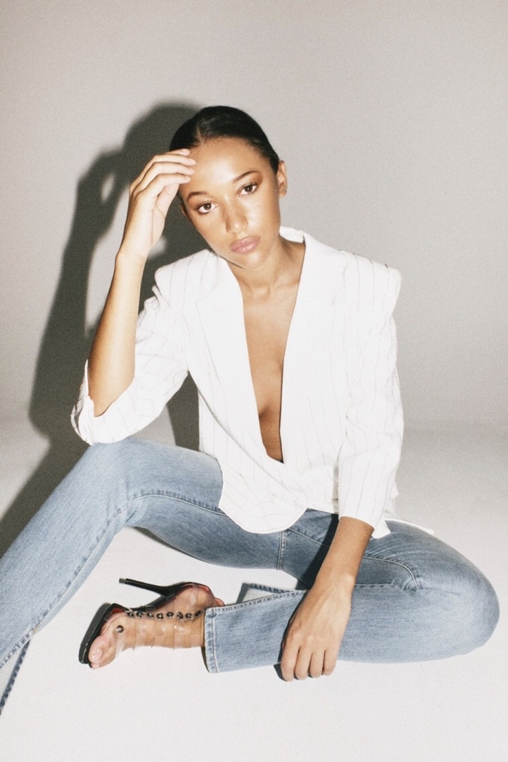 Tia Lewis