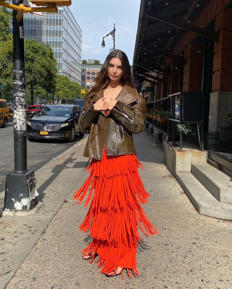 Emily Ratajkowski
