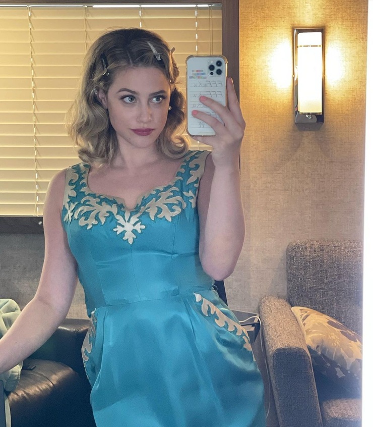 Lili Reinhart