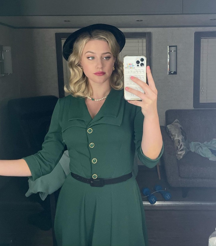 Lili Reinhart