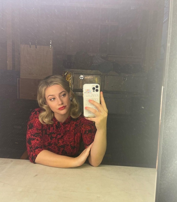 Lili Reinhart