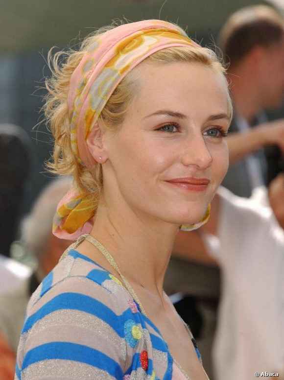 Cécile De France