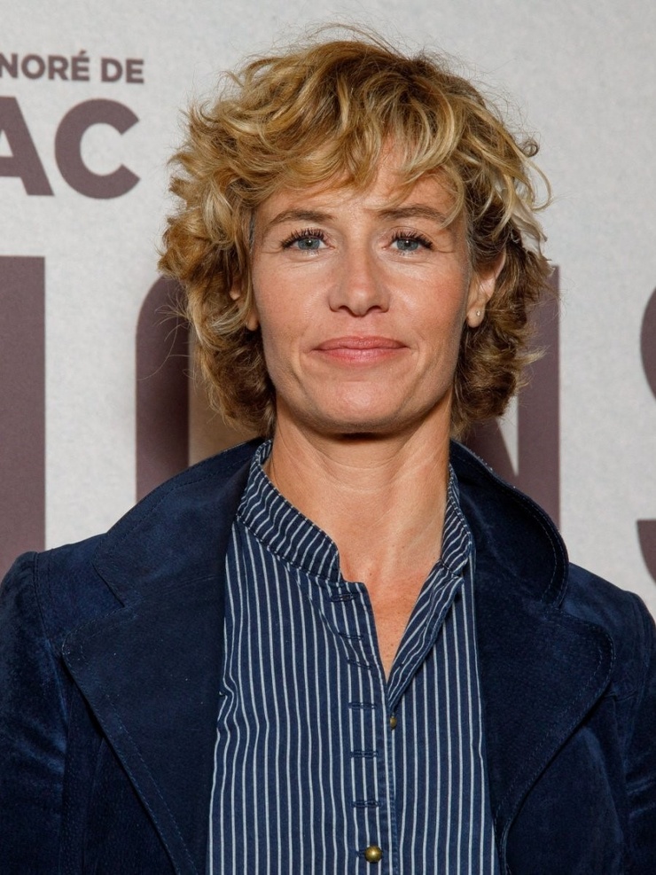 Cécile De France