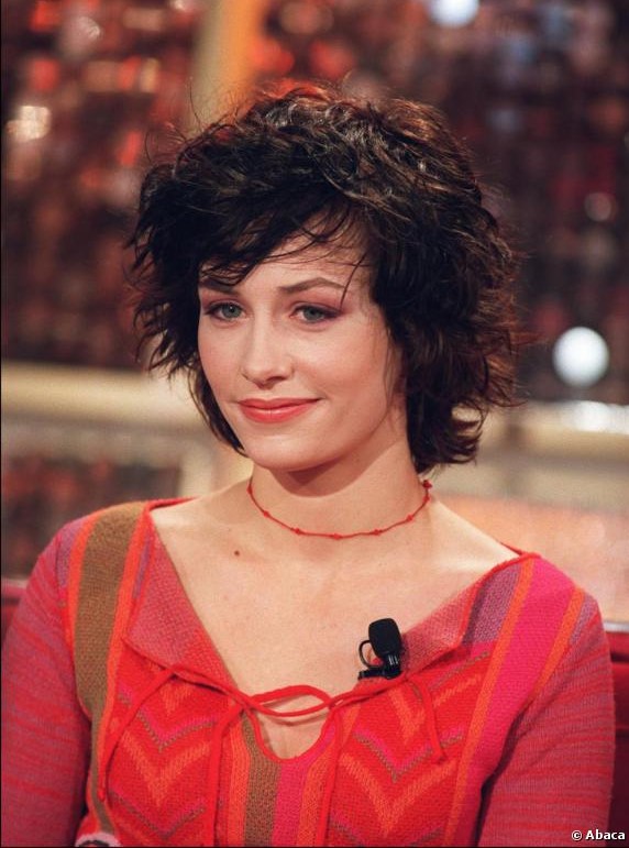 Cécile De France