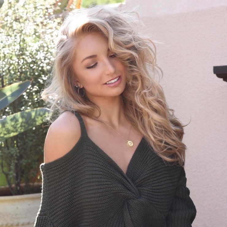 Shayna Holt