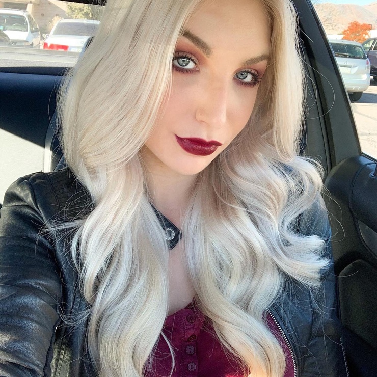 Shayna Holt