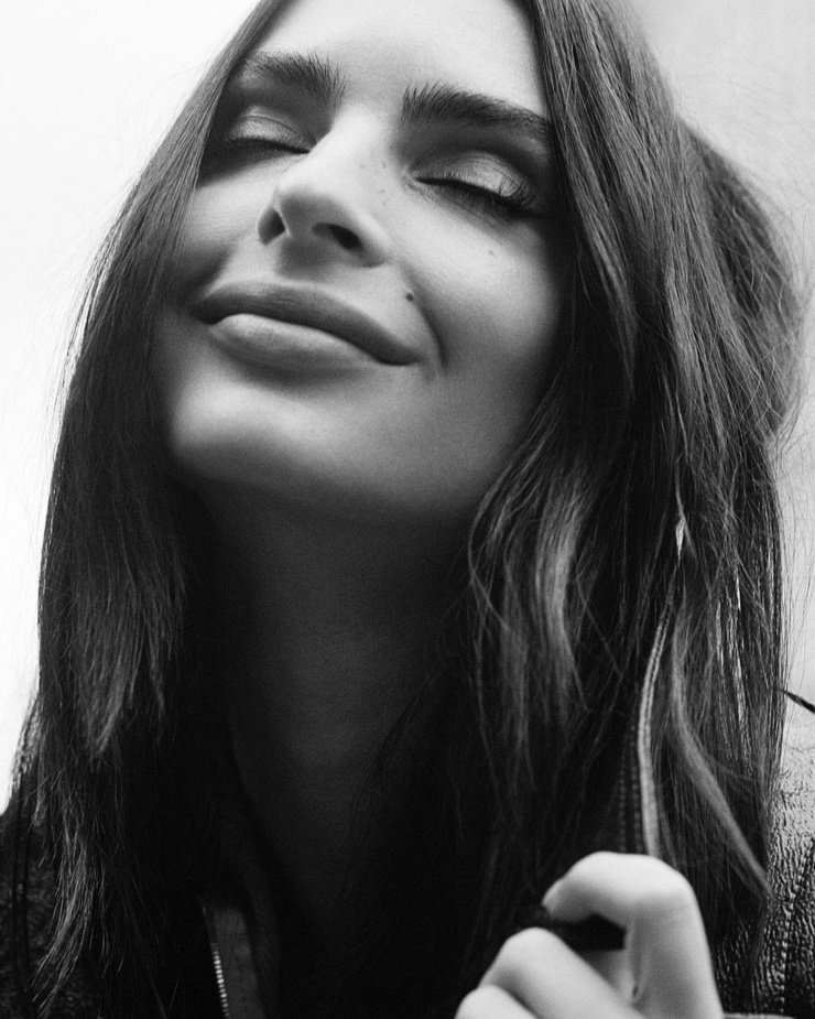 Emily Ratajkowski