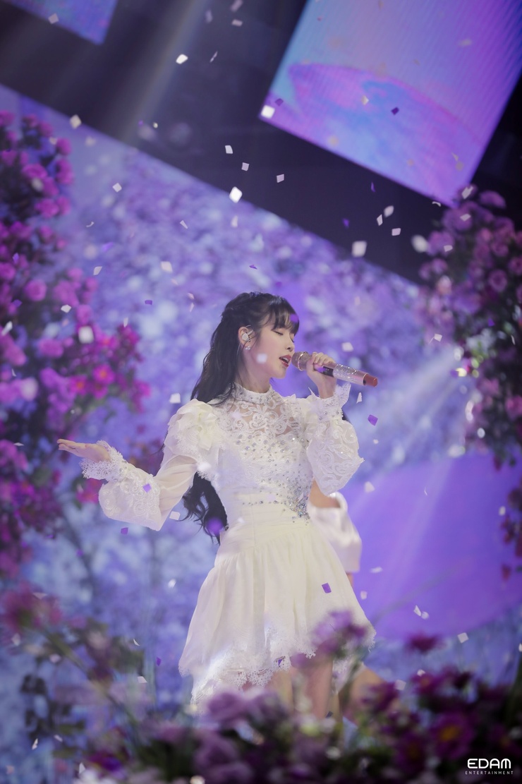 IU