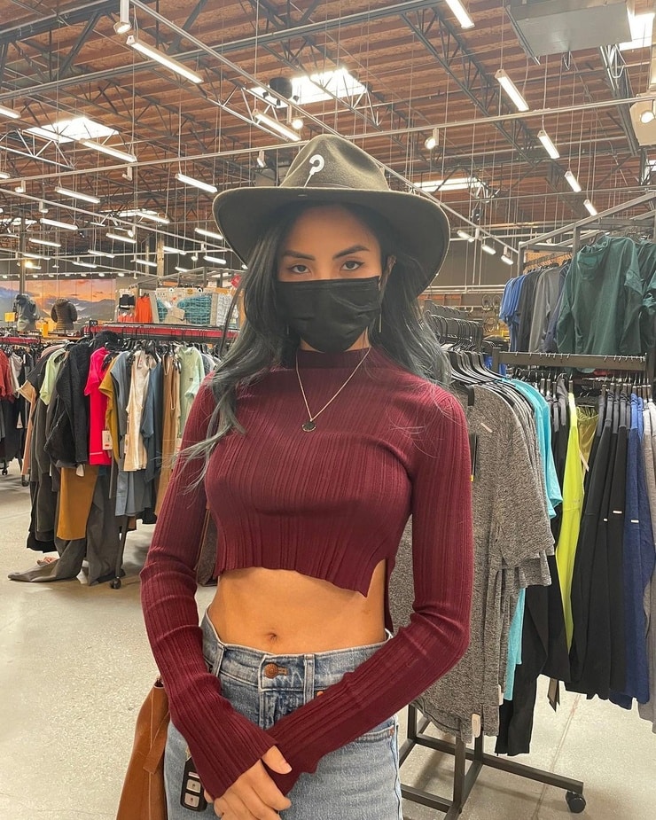 Anna Akana Clothes