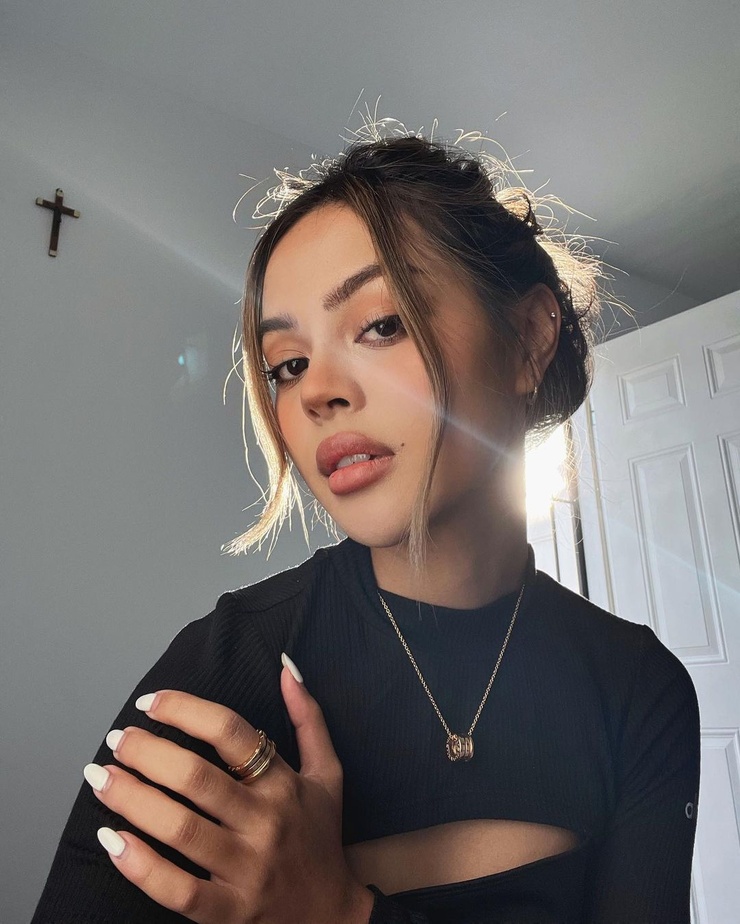 Lily Maymac