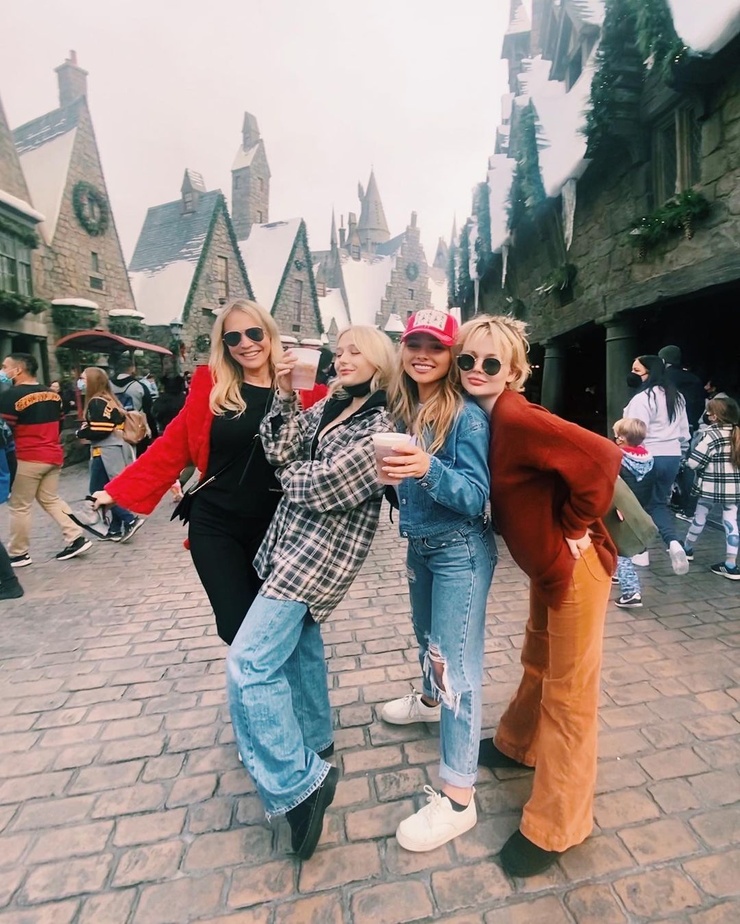 Natalie Alyn Lind
