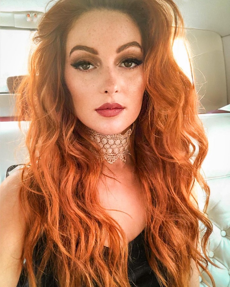 Nicole Simone