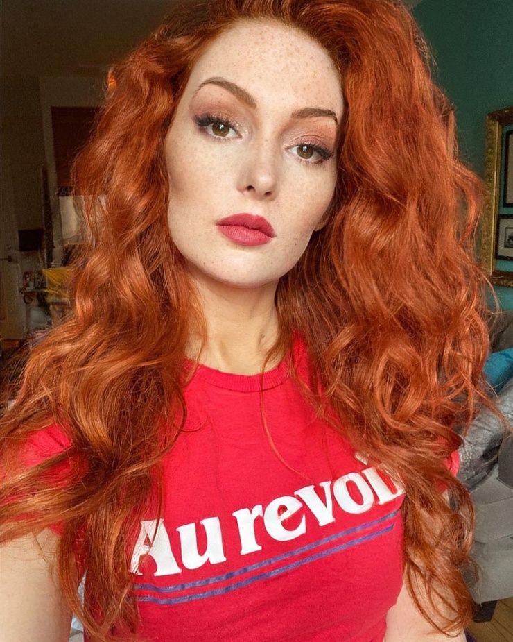 Nicole Simone