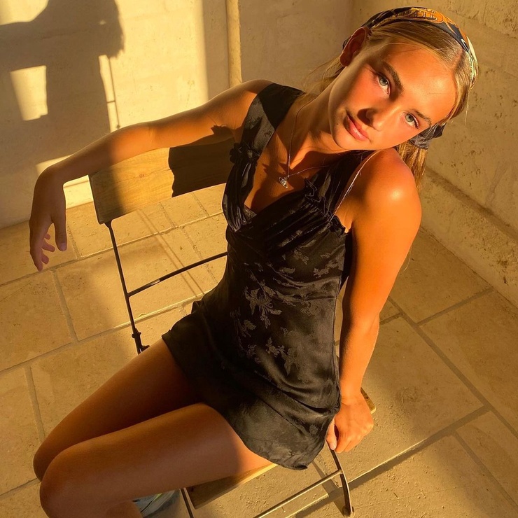 Mia Regan
