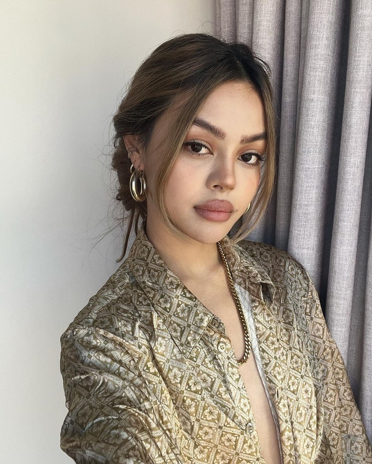 Lily Maymac