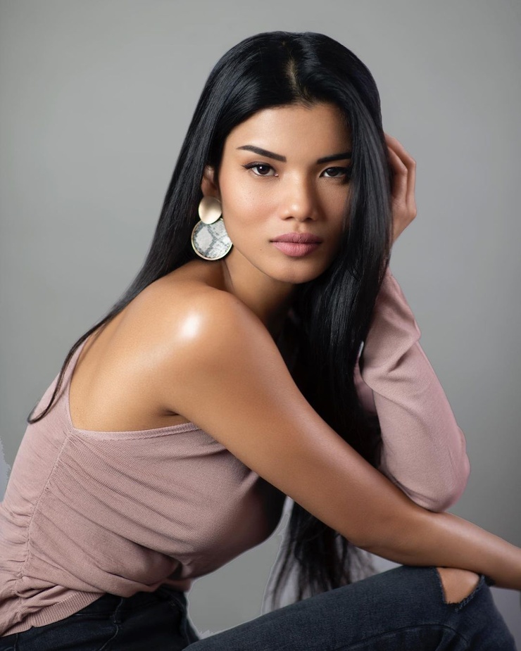 Astrid Flint