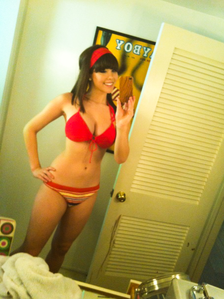 Claire Sinclair (Model) Claire Sinclair (Model)
