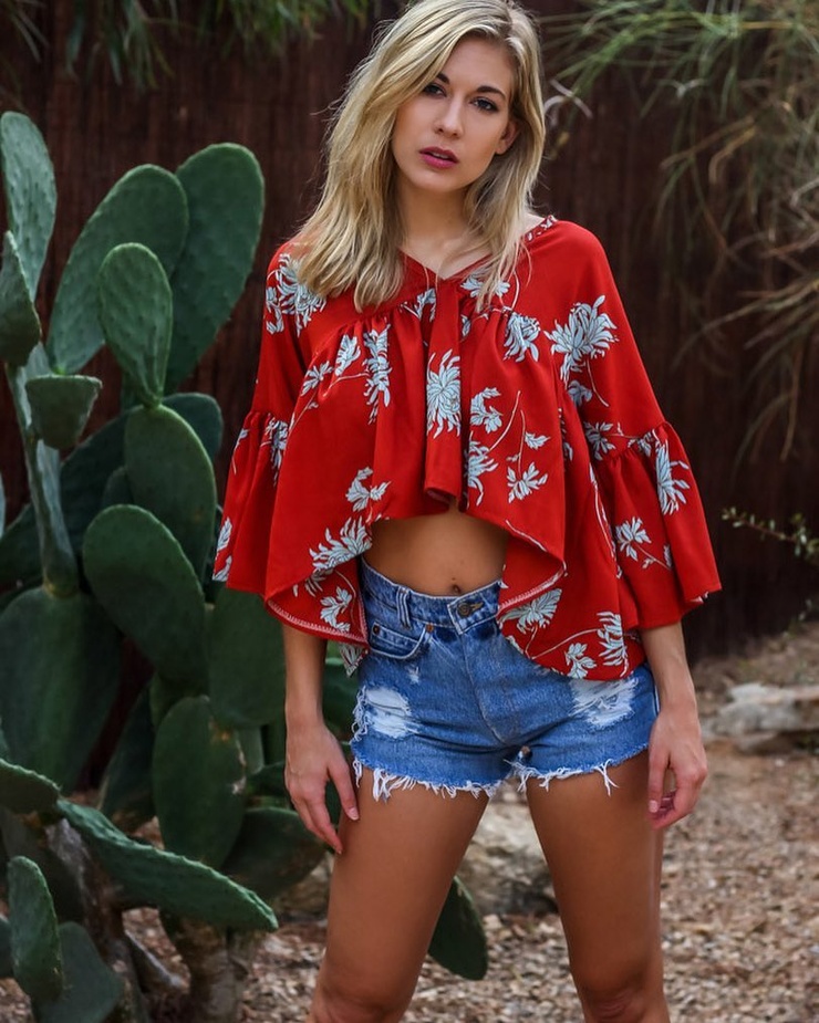 Mieke Ola