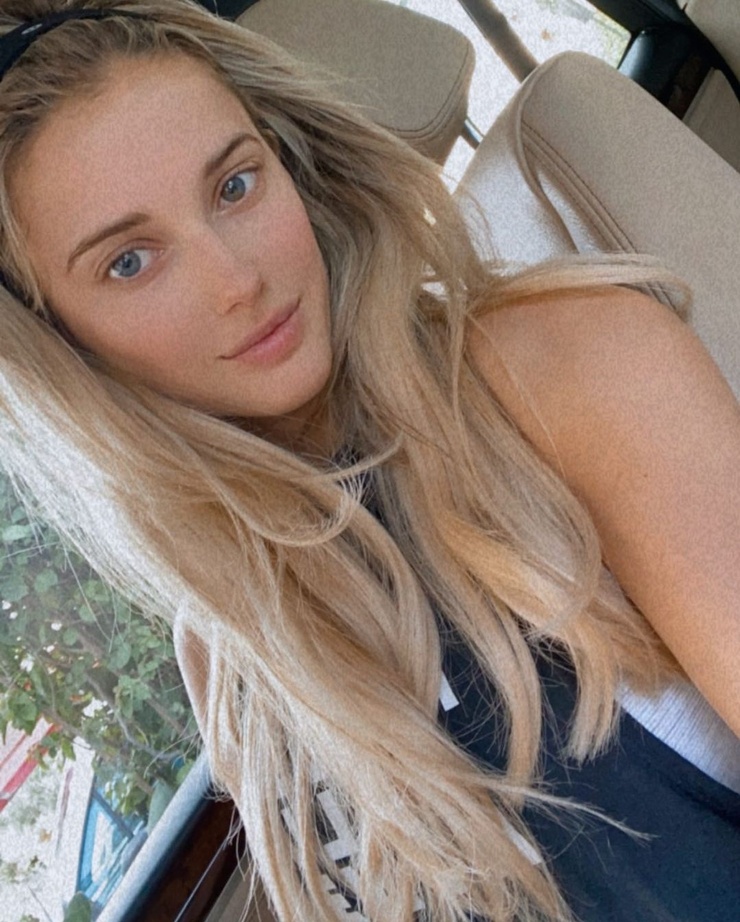 Lindsay Brewer Lindsay Brewer