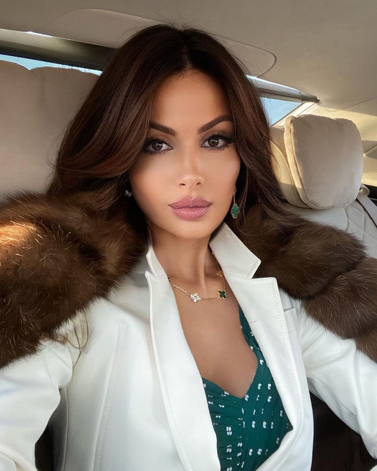 Alena Khovrina Alena Khovrina
