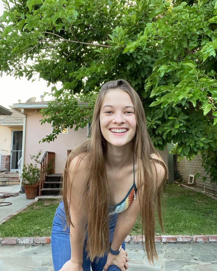 Avery Kristen Pohl Avery Kristen Pohl