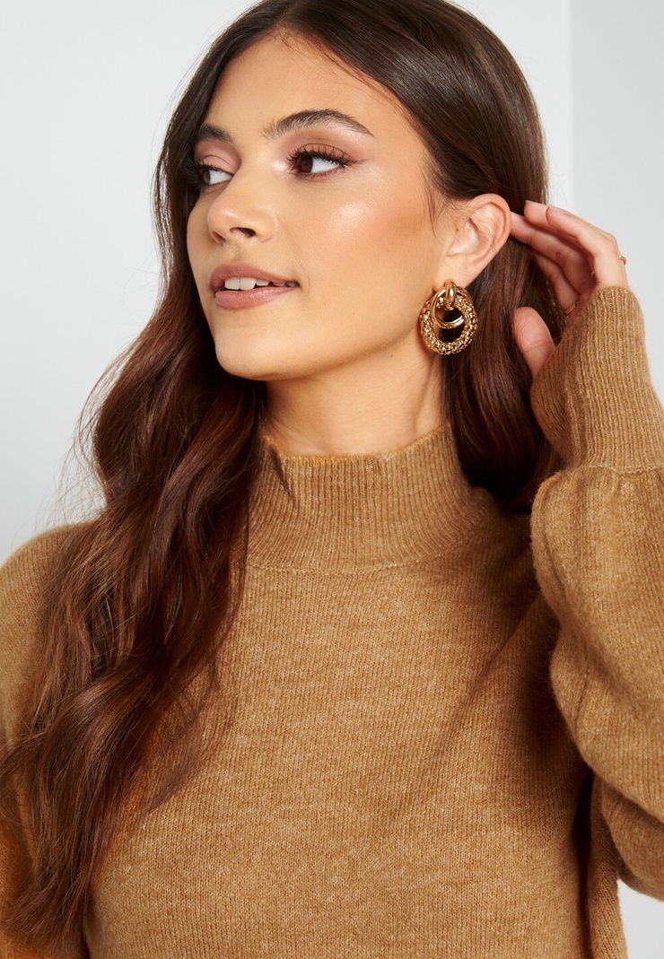 Laura Theresa
