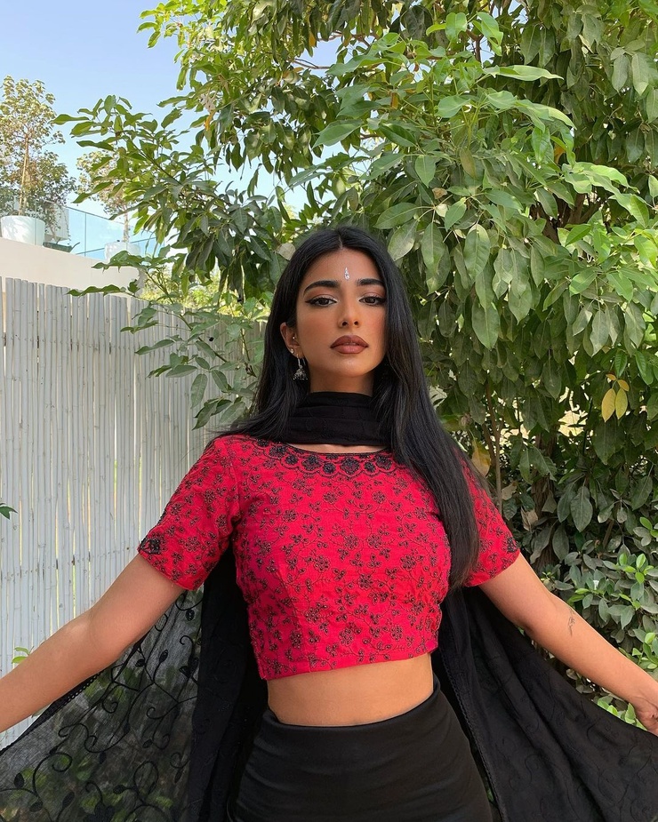 Iffat Marashi