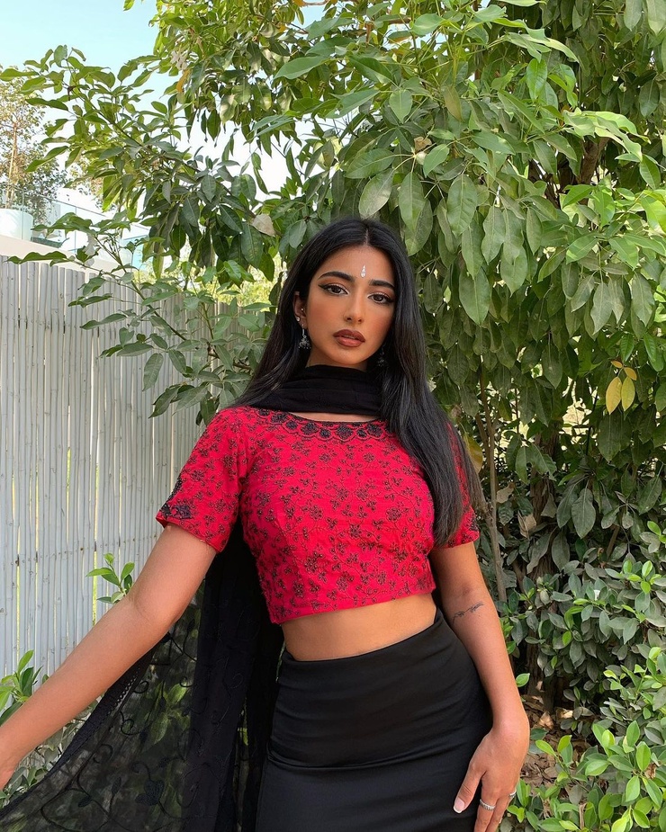 Iffat Marashi