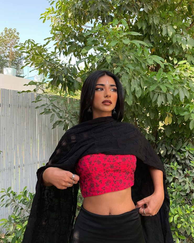 Iffat Marashi