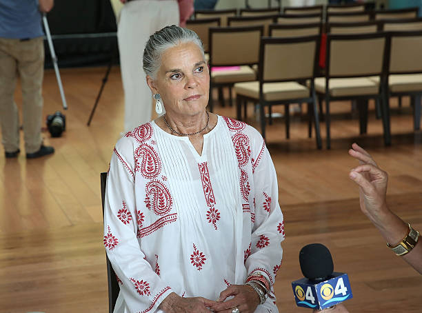 Ali MacGraw