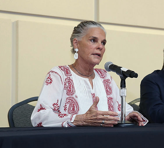 Ali MacGraw