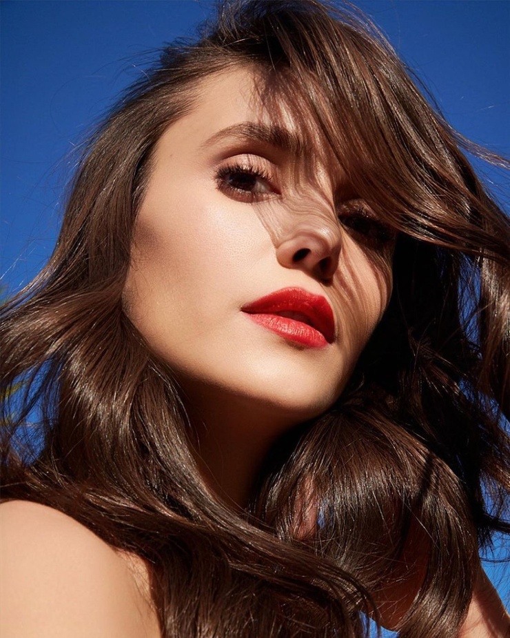Nina Dobrev