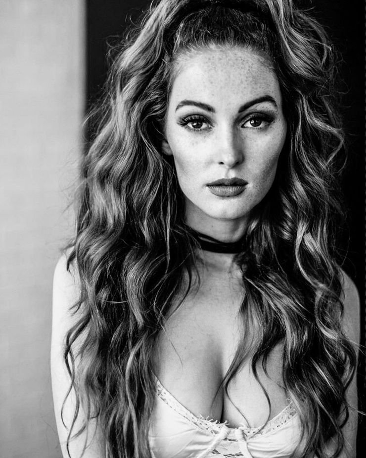 Nicole Simone