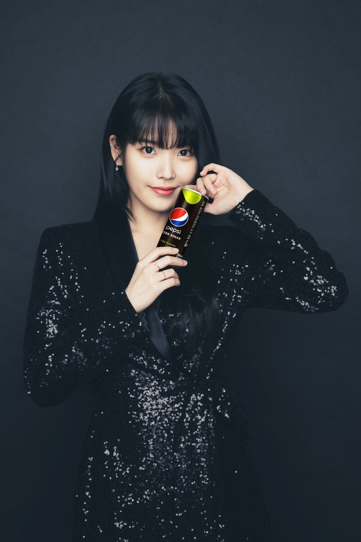 IU