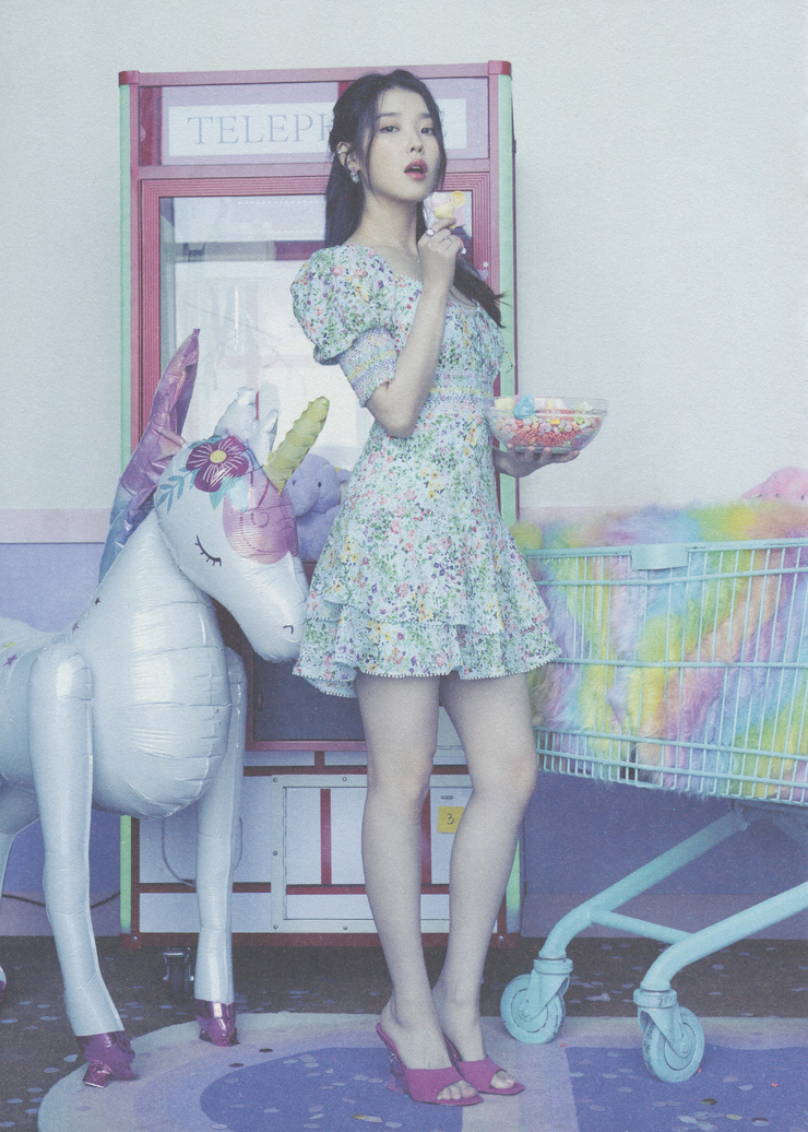 IU