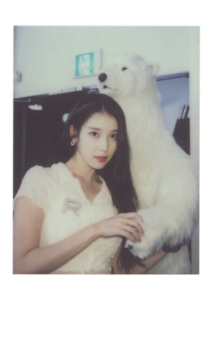 IU