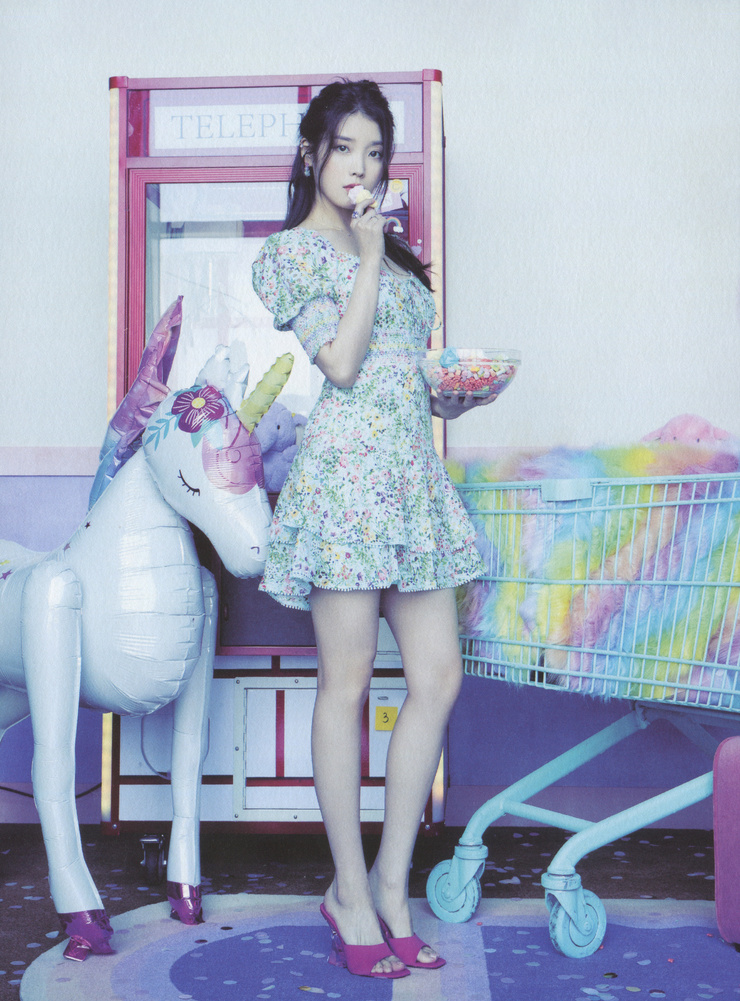 IU