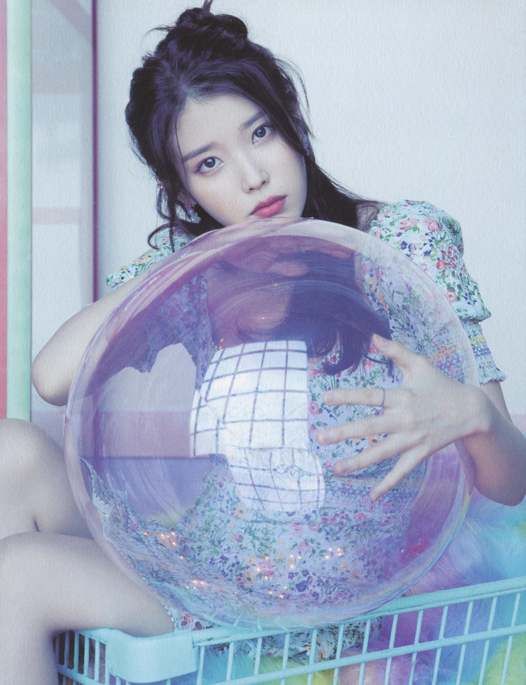 IU