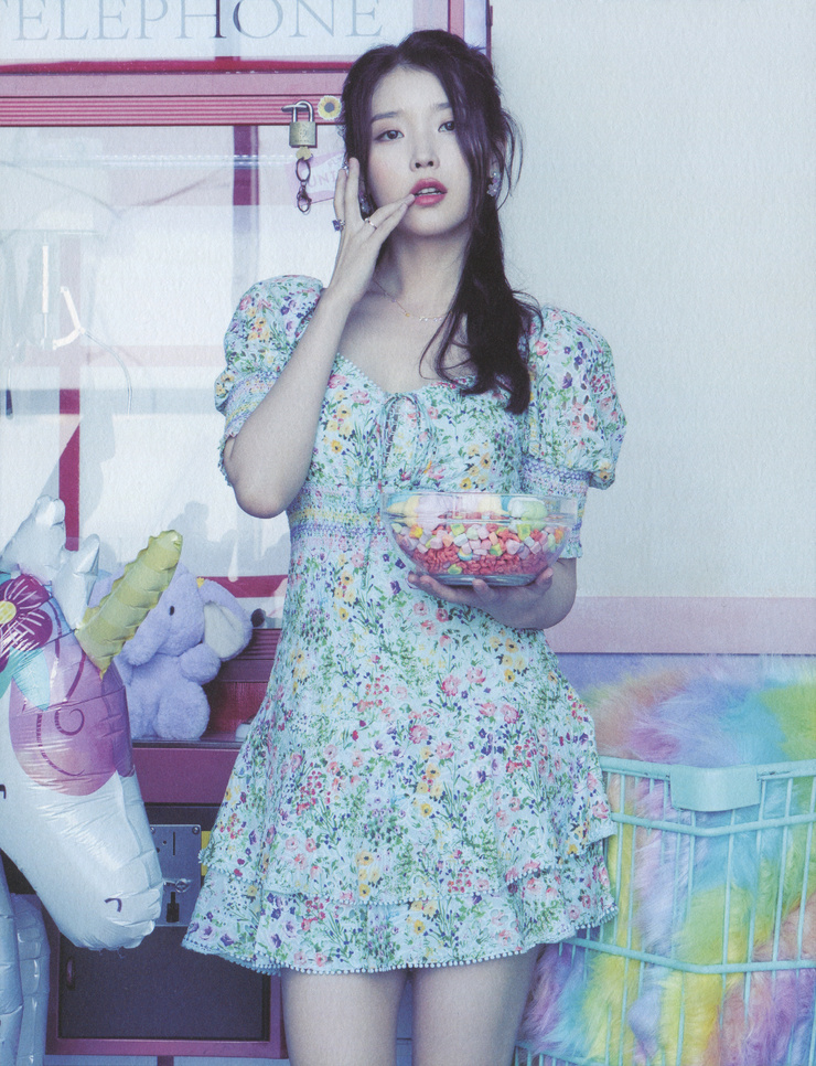 IU