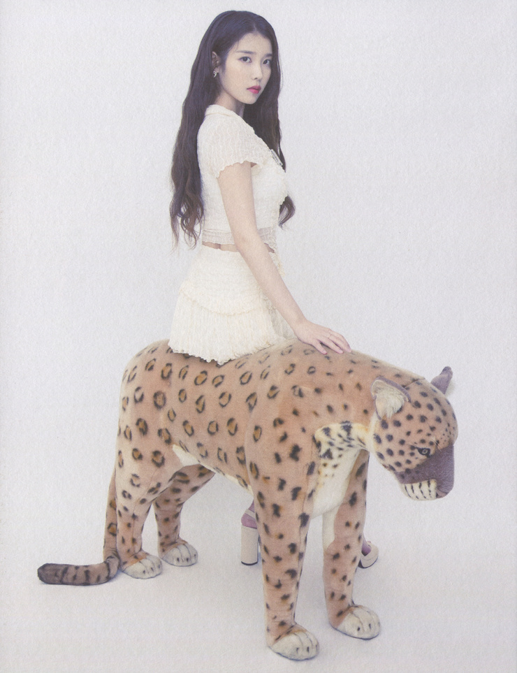 IU