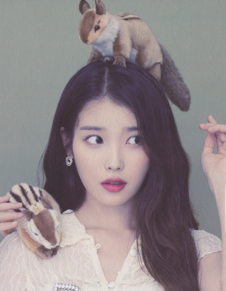 IU