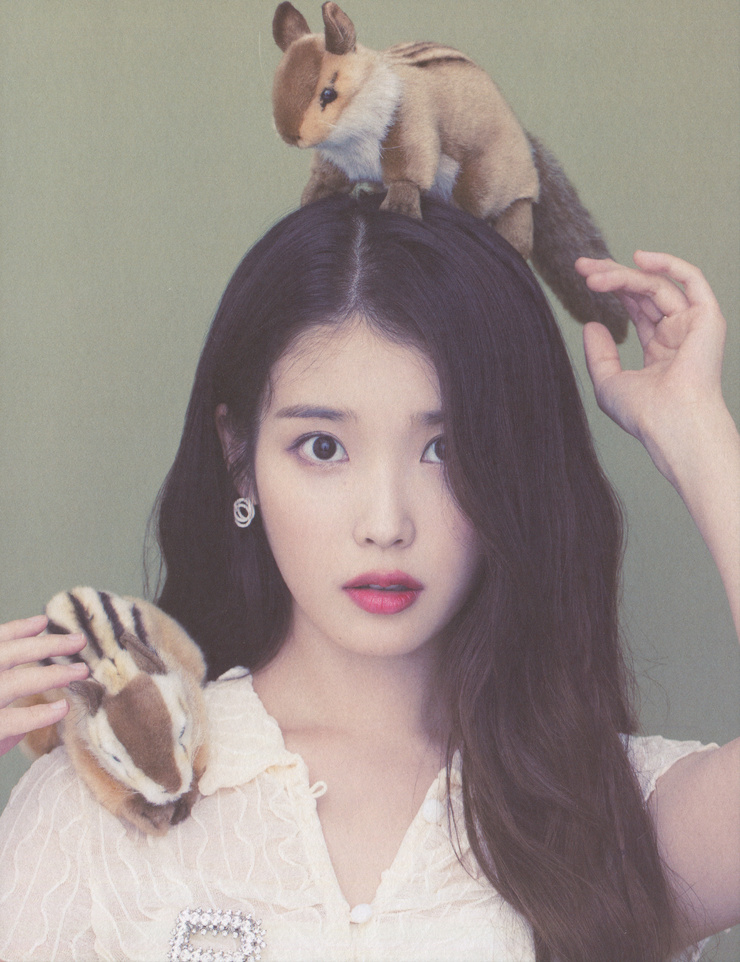 IU