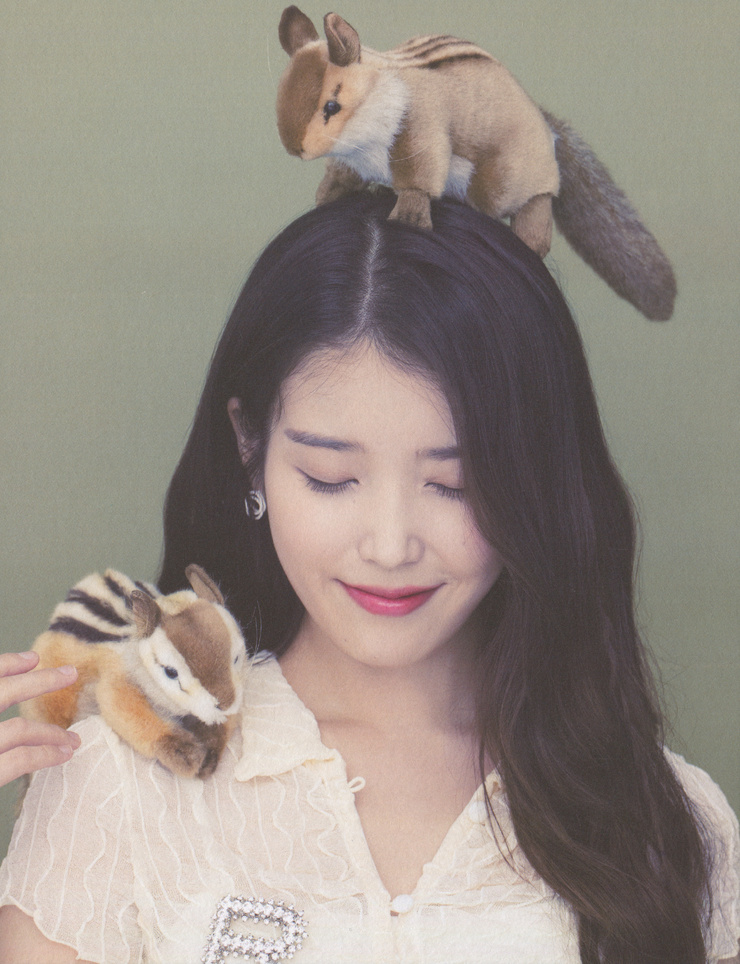 IU
