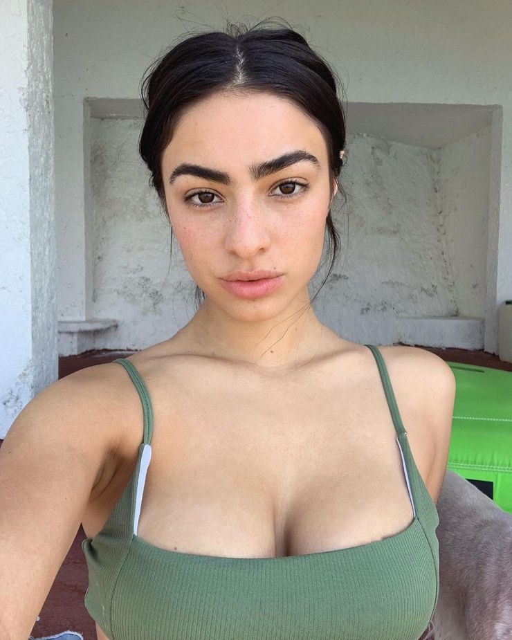 Valentina Buzzurro