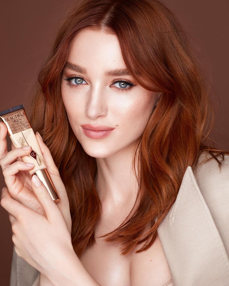 Phoebe Dynevor Phoebe Dynevor
