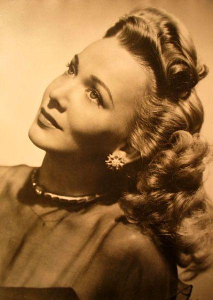 Carole Landis